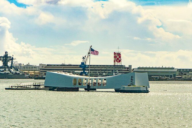 Best of Oahu: Pearl Harbor, Arizona Memorial and the Polynesian Cultural Center - Getting there from Waikiki without losing your day