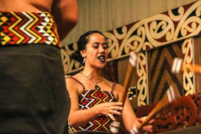 Best of Oahu: Pearl Harbor, Arizona Memorial and the Polynesian Cultural Center - Small group size and guide impact: the difference you’ll feel