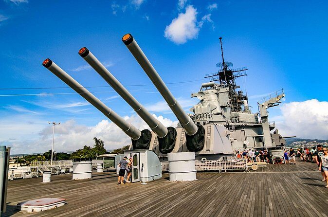 Best Of Pearl Harbor: USS Arizona Memorial & Historic Honolulu - Drivers and small-group size: comfort and timing, not a full escort tour