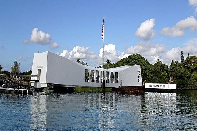 Complete Pearl Harbor Experience Departing from Maui - Airport Pickup: The Details That Can Save Your Morning