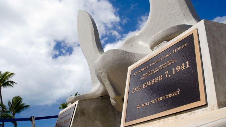 Honolulu: Pearl Harbor, USS Arizona Memorial [Early Access] - Pearl Harbor Visitors Center: Your Quick Orientation Before the Memorial