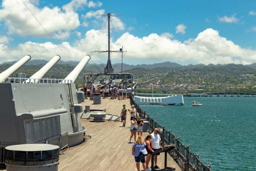 Oahu: Pearl Harbor Battleships Group Tour - A 7-Hour Pearl Harbor Plan That Starts in Waikiki