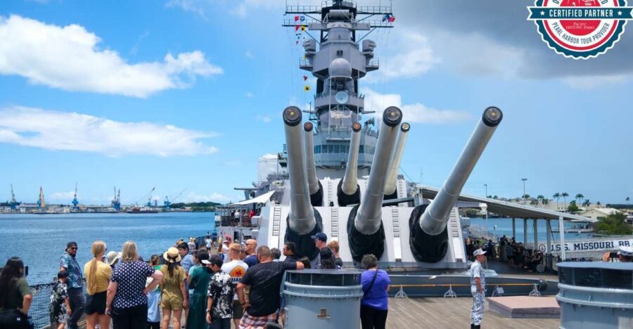 Oahu: Pearl Harbor Tour with USS Arizona Memorial - USS Arizona Memorial: the boat ride moment that anchors the whole day
