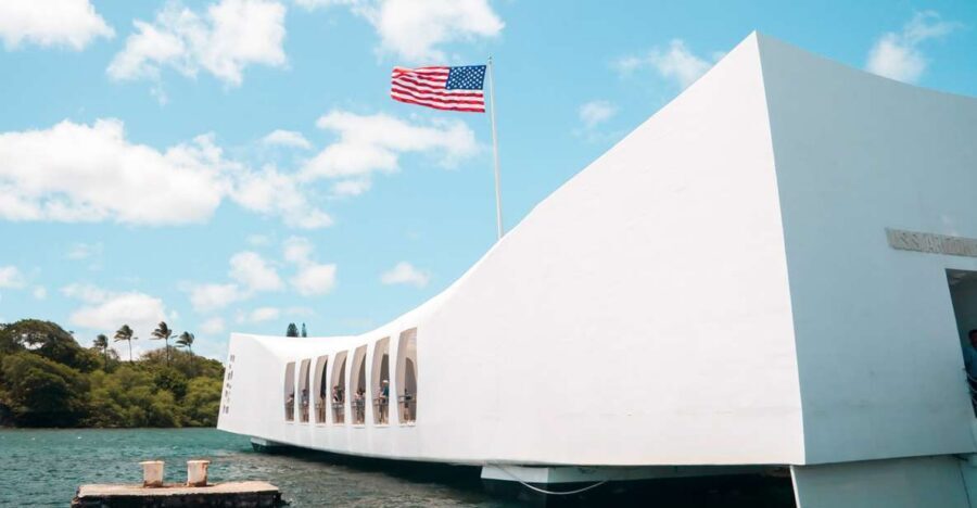 Oahu: Pearl Harbor, USS Arizona, and City Tour - Pearl Harbor Visitor Center and Battleship Row harbor shuttle