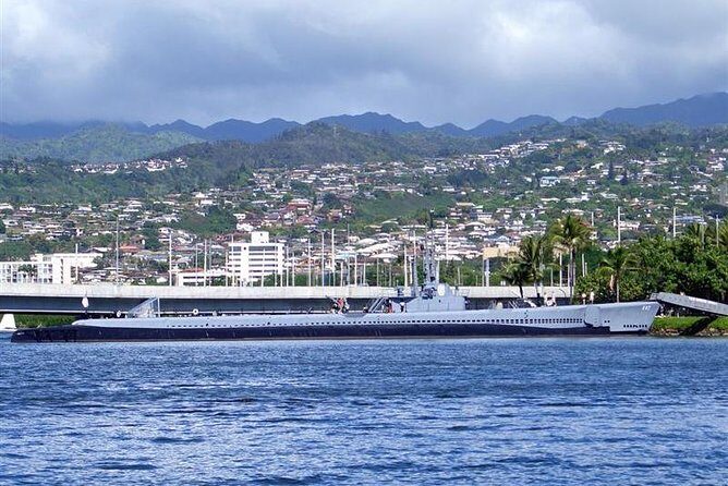 Oahu: Pearl Harbor USS Arizona Memorial - Boat ride realities: why wind can change your USS Arizona Memorial time