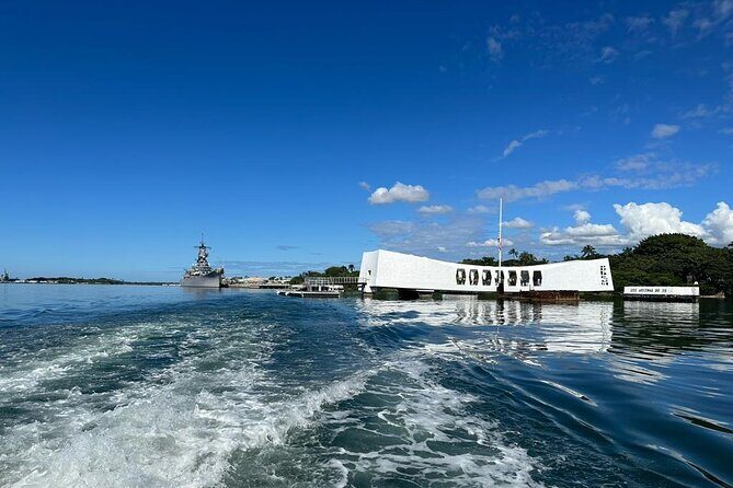Oahu: Pearl Harbor USS Arizona Memorial Small Group Tour - Pickup and the drive briefing that sets the tone
