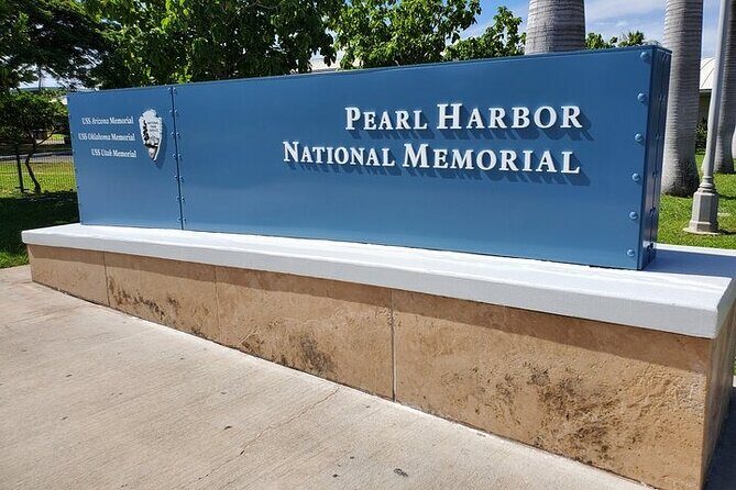 Oahu: Pearl Harbor USS Arizona Memorial Tour - USS Arizona Memorial: Visitor Center Film, Exhibits, and the Boat Ride