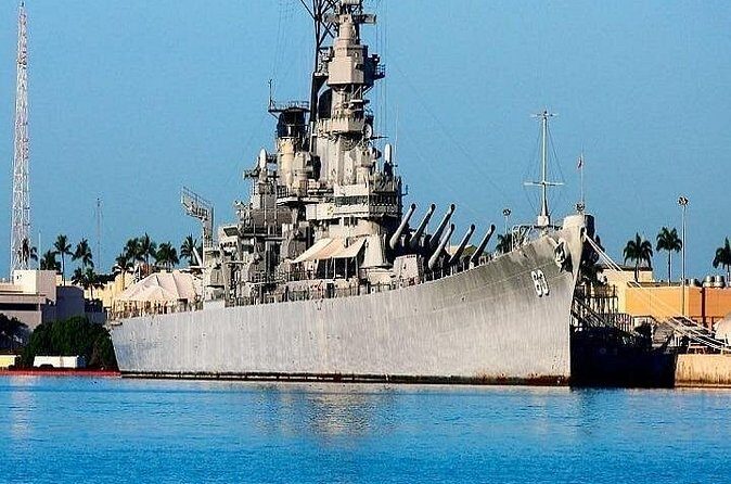Pearl Harbor and Mini Circle Island Tour from Kauai - Oahu’s Windward Coast drive: mountains, greenery, and quick scenic breaks