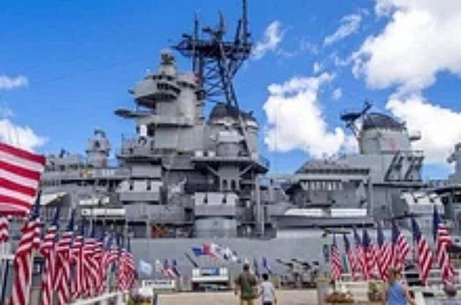 Pearl Harbor Arizona & Missouri tour from HNL Airport - Your guide can make or break the day (Clift, RoRo, Diver)