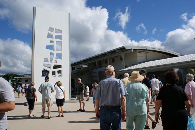 Pearl Harbor Official Deluxe Multimedia and VR Tour Combo - How timing and crowds shape your day