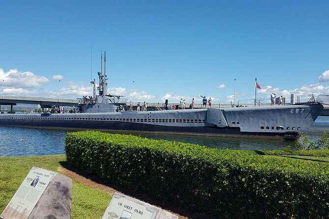 Pearl Harbor USS Arizona & Bowfin Submarine - Punchbowl Crater and the Honolulu historic area