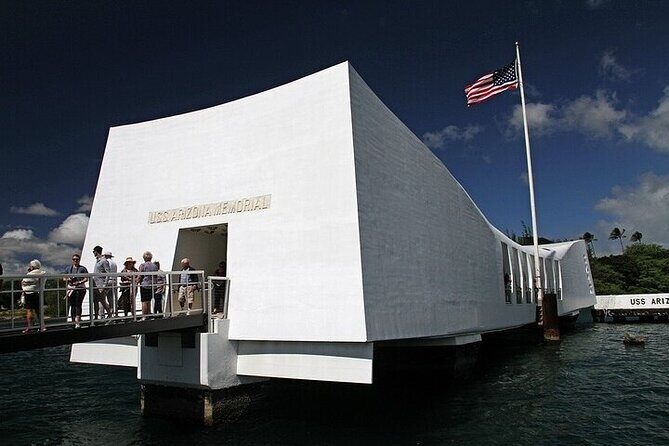 Pearl Harbor USS Arizona Memorial "Private" - Punchbowl Crater and Honolulu landmarks: why the second half feels different