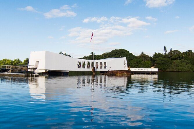 Pearl Harbor & USS Arizona Small-Group Tour [Early Access] - Downtown Honolulu Stops: A Guided Walk Through Power, Culture, and Symbols