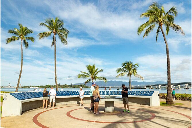 Pearl Harbor with USS Arizona and Hawaiian Kingdom History Tour - Hawaii State Capitol and the Mission Houses: how the story changes
