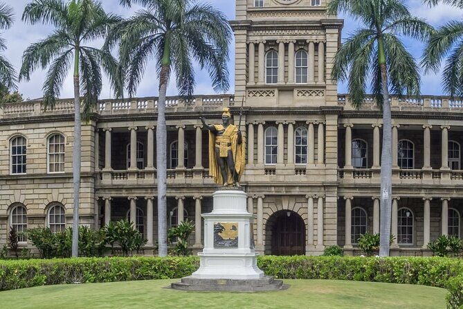 Private "Limousine" USS Arizona Memorial & Cultural Honolulu Tour - VIP comfort details that make the ride easier