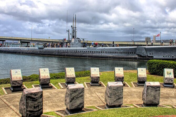 Private "Limousine" USS Arizona Memorial & Cultural Honolulu Tour - Who should book this private Arizona Memorial limousine tour
