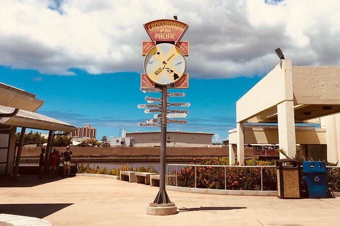 Private Pearl Harbor & North Shore tour (Se habla Español) - Pearl Harbor: Visitor Center and the USS Arizona Memorial