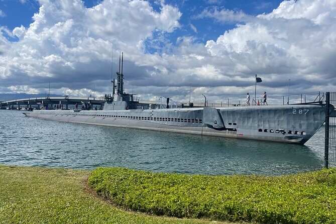 Roundtrip Shuttle from Waikiki-Pearl Harbor National Memorial - Waikiki to Pearl Harbor Without the Traffic Headaches