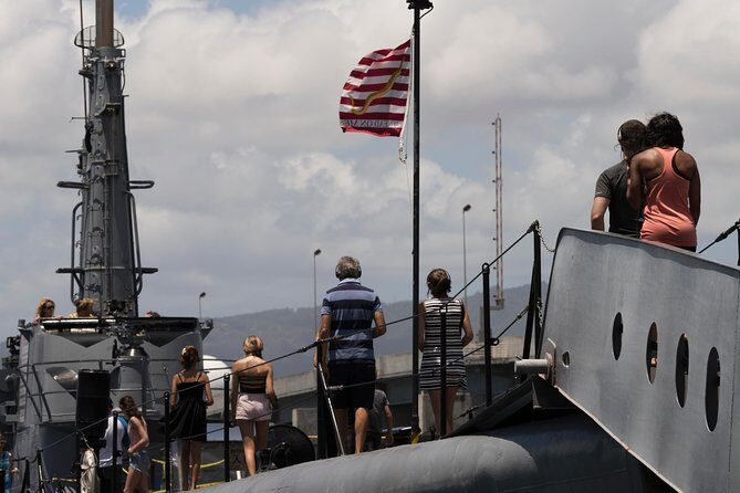 The Best of Pearl Harbor Full Day Tour - Pearl Harbor Visitor Center: Monuments, Museums, and Hangars
