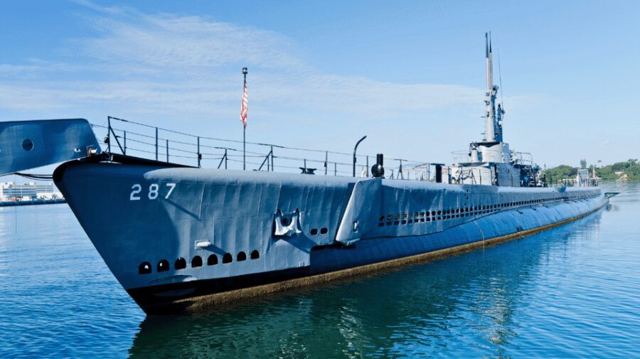 USS Arizona Memorial - Honolulu City - Pearl Harbor Tour - Punchbowl National Cemetery and King Kamehameha: A Different Kind of Reflection