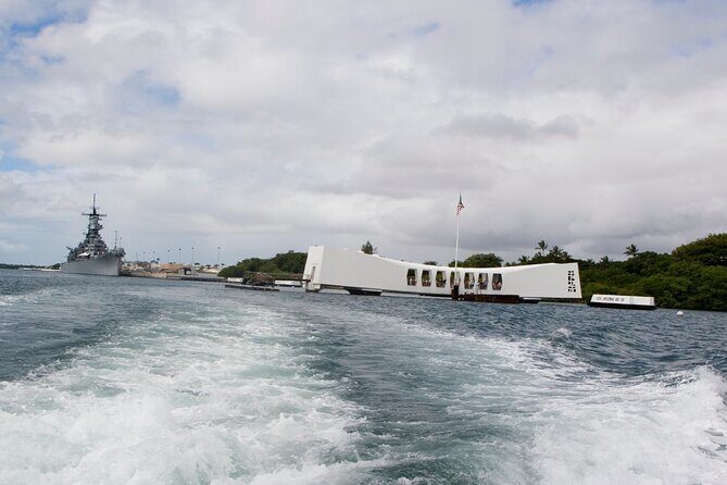 VIP tour to Pearl Harbor Arizona Memorial - VIP logistics: pickup, mobile ticket, and private-group comfort