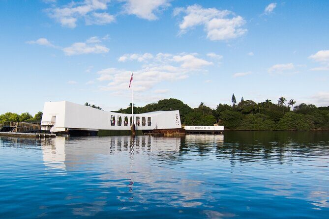 VIP tour to Pearl Harbor Arizona Memorial - The USS Arizona Memorial start: exhibits, film, and a sense of context